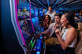 dewibola platform menu showing Lucky Twins alongside Liga 1 and live dealer options